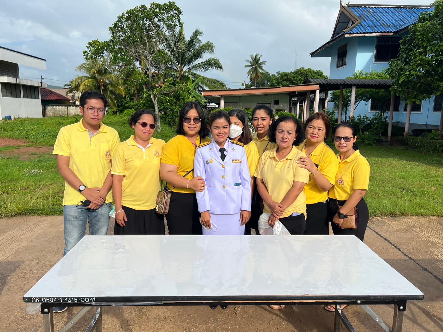 พิธีทำบุญตักบาตรถวายพระราชกุศล กิจกรรมเฉลิมพระเกียรติพระบาทสมเด็จพระเจ้าอยู่หัว เนื่องในโอกาสวันเฉลิมพระชนมพรรษา