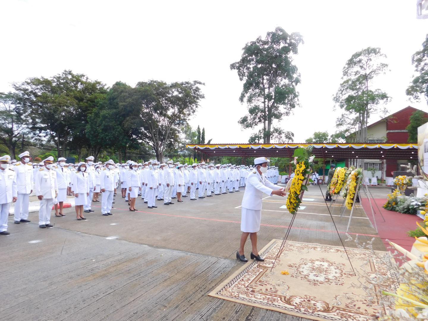 พิธีวางพวงมาลาและถวายบังคม เนื่องในวันคล้ายวันสวรรคต พระบาทสมเด็จพระบรมชนกาธิเบศร มหาภูมิพลอดุลยเดชมหาราช บรมนาถบพิตร