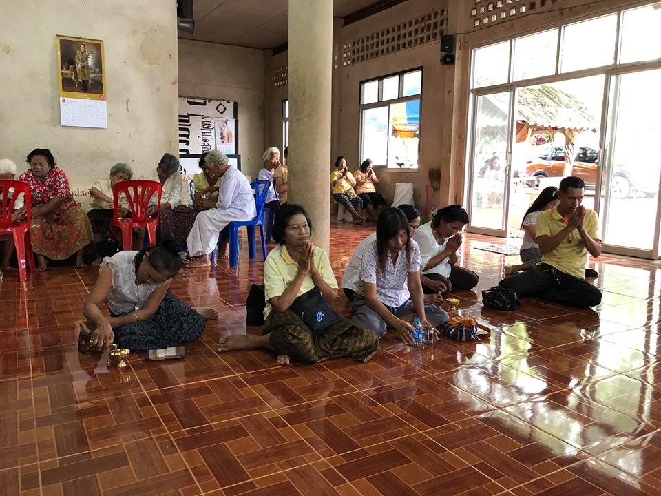 เข้าวัดในวันพระธรรมะสกิดใจ